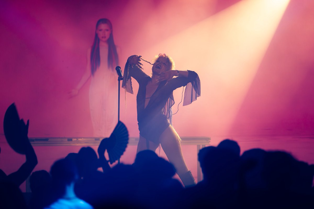 sofiiacoll's tweet image. Valencia!!!!!! q ganas de veros hoy🫵🏼💓