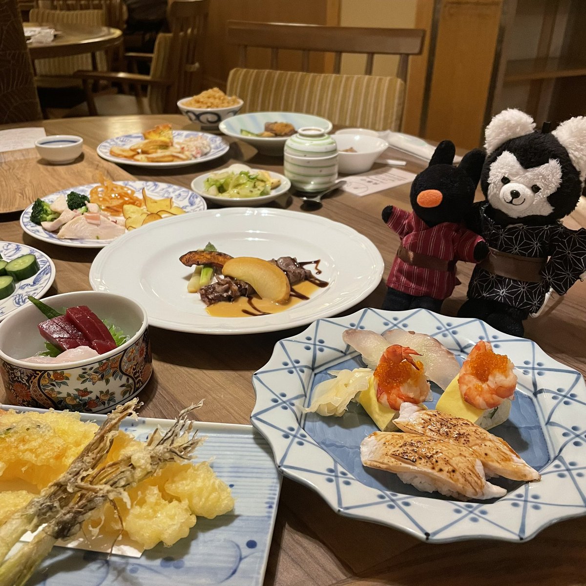 comugi99's tweet image. 宿泊先でリラックスしてたら有線でホテルカリフォルニア流れ出して草