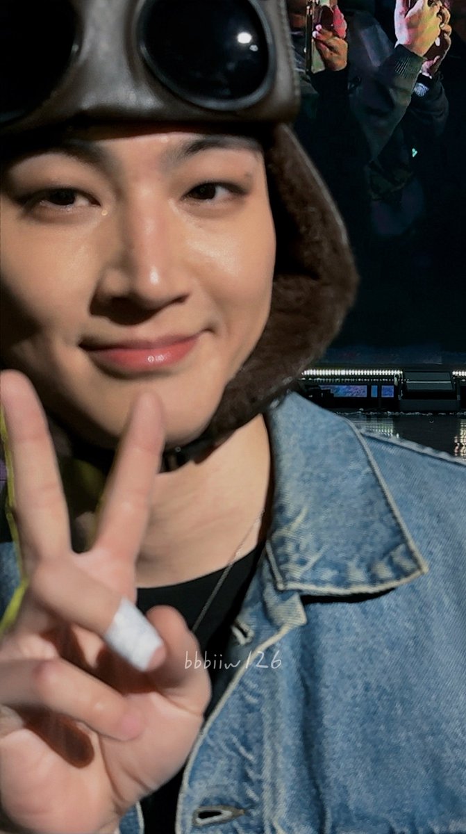 뷰¨ㅍㅅㅍ ˖𓂃.☘︎ ݁˖ tweet media