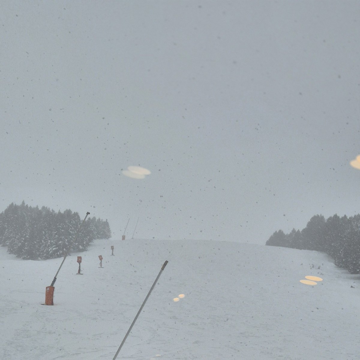 ❄️ Día de nieve 🌨️
Frío, silencio y magia.
<a href="/AramonCerler/">CERLER (Aramón)</a>