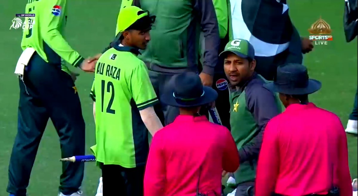 PTVSp0rts's tweet image. History for Pakistan U-19 team as they thrashed India U-19 in the final by 191 runs to clinch the U-19 Asia Cup 2025. 🏏🏆🇵🇰

#U19AsiaCup | #PAKvIND | #ptvsports