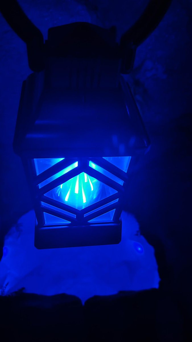 万博訪問8回目(8月)での1枚】 いよいよランタンを手に、住友館