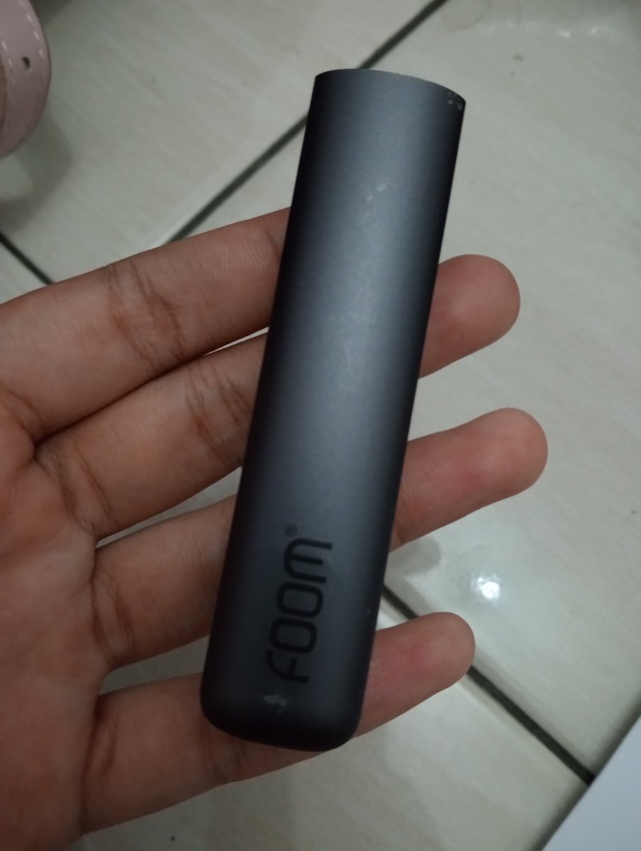 Exvaluation's tweet photo. WTS FOOM X SPACE GRAY 80k (nego) (harga asli 200k)

- pemakaian baru sebentar, sekitar 1 bulan
- ada goresan dikit karena warnanya gelap, jadi gampang kebaret baret
- box masih mulus, ada lanyard dan charger

DOM: PURWOKERTO https://t.co/QBfkZAzv3A