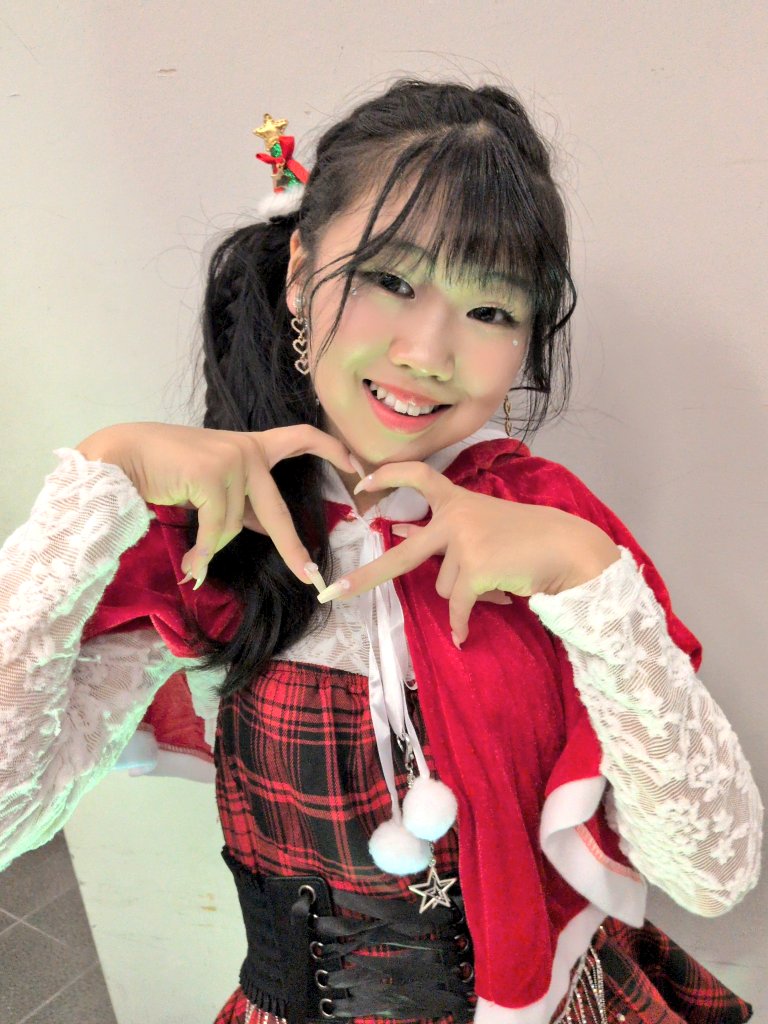 2025年はアイゲキさんで締めくくり🎤本年も最高のステージをありがとう御座いました😆来年も宜しくお願いします💜