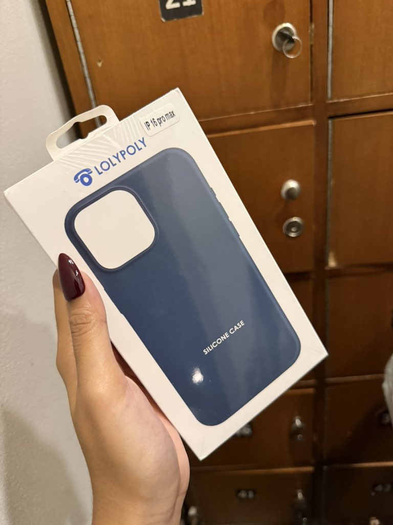 gottabedey's tweet photo. wts case silicone magsafe 16 pro max dark green, masih sealed 200k nett yah https://t.co/KQ6LaX8xrw