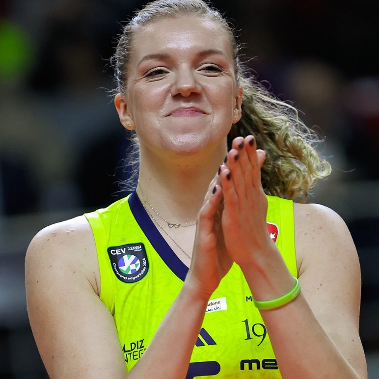 ⚡️ Agnieszka Korneluk x Nilüfer ( 3 Set )

7/7 %100h
5 blok 
1 ace
13 sayı, +12 WL