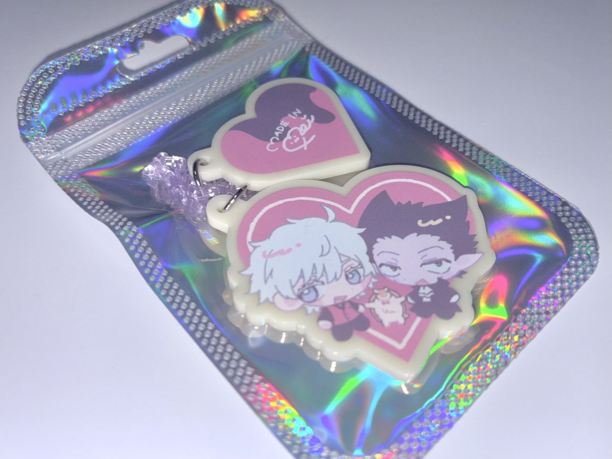 今回合同サークルを一緒にやってくれためいちゃんにロナドラアクキーいただきましたかわいすぎ💞💞ありがとう！