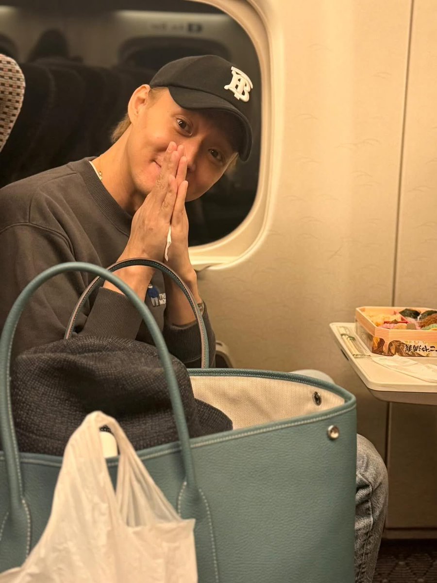 ユチョンSNS苦手なイメージだったのに
日本デビューして以降
いーっぱい投稿してくれるから
載せたいと素直に思えるものがいっぱいユチョンの周りに溢れているんだなあ💭💓って思ってほんとに嬉しい🥲
いいなってなるとアイコンとか@もすぐ変えちゃうし😂

もっと一緒に人生楽しもうね~🫶🏻