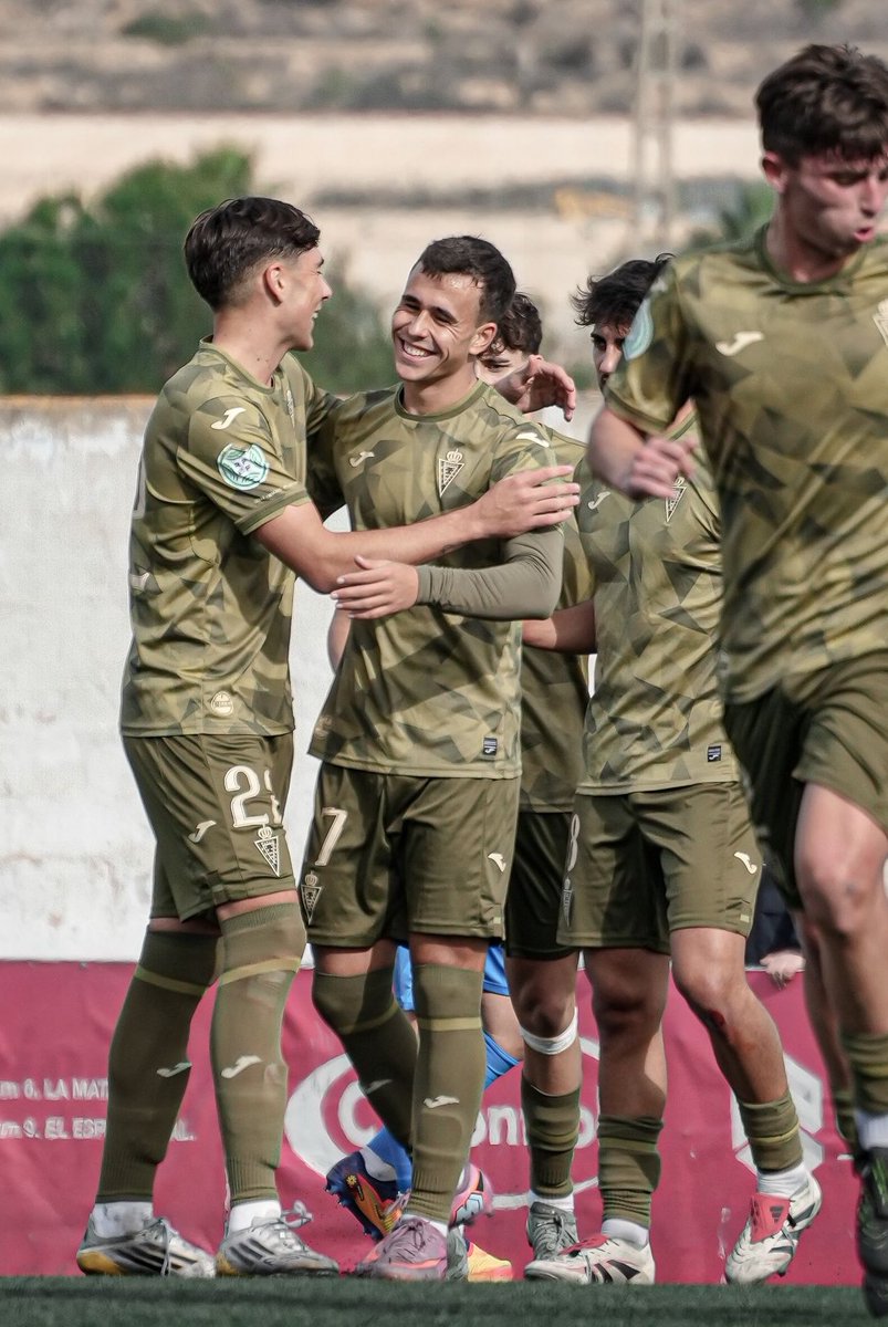 J15 | IMPERIAL | 🦅 📸
😁 ¡Todos los jugones sonríen igual! 
#SantomeraImperial