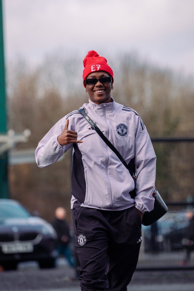 ManUtdWomen's tweet photo. 😁🤙 https://t.co/iCtdoJlbxd