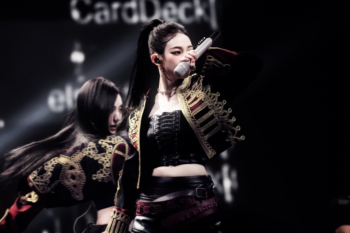 meisttokki's tweet image. GOD IS A WOMAN