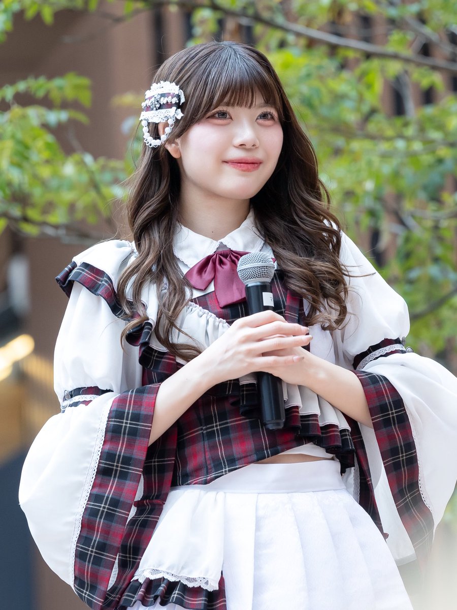 2025.12.20 @ 横浜ビブレ前 Niigo広場 村瀬ゆうな(@yuuna_HNS )ちゃん