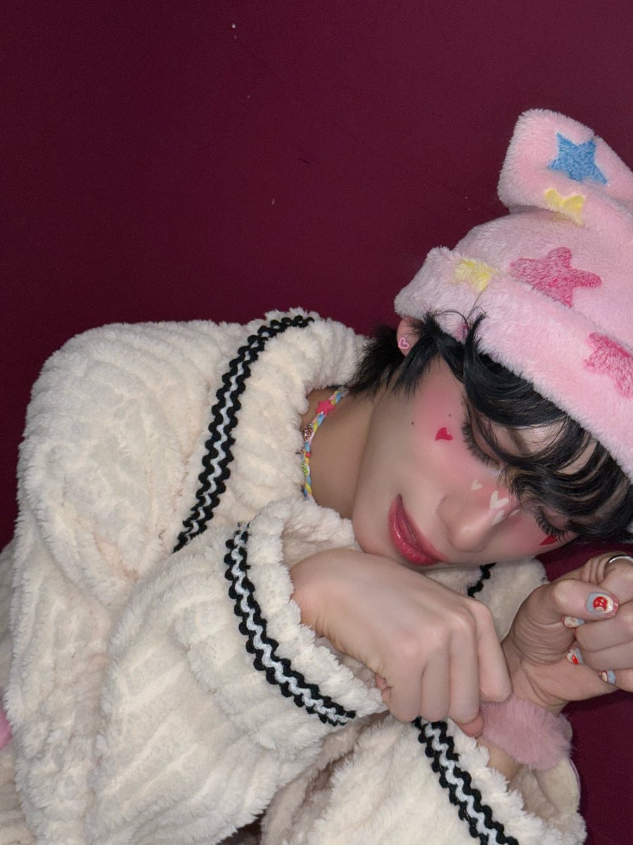 [📸]

251220 MBC 쇼!음악중심

#HARU ʚ♥ɞ

#XLOV #엑스러브 #하루
#Biiip #XLOV_Biiip
#UXLXVE #XLOV_UXLXVE