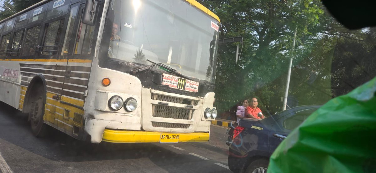 GouselalMashal3's tweet photo. 🚨 Serious Complaint Against APSRTC Driver 🚨
APSRTC Bus 111V (AP31Z0248) hit my car mirror (AP31ET7541) near Vizag Airport signal at 14:45 hrs and fled.
The driver abused me verbally. Child on board got frightened.
Request immediate action &amp; compensation.
@APSRTC_Official https://t.co/wNalVNfySv