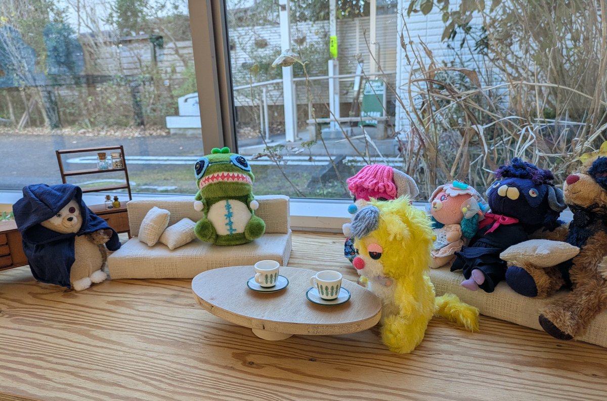 ドールという変移する記号5無事終了しました。
足を運んでくださった皆様、気に掛けてくださった皆様、一緒に参加してくださった作家の皆様、佐々木美術館の皆様本当にありがとうございました！
今年も楽しませていただきました〜
1年あっという間です！今年最後の展示でした。皆さん良いお年を〜