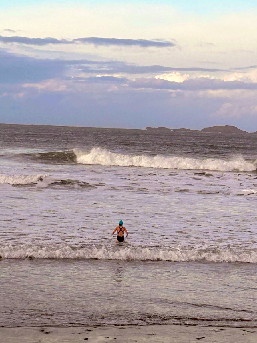 DrElizabethMac1's tweet photo. A perfect #SundayMorning in #StDavids #Pembrokeshire #Run #Swim #Coffee #ScratchNativity #Community #12DipsOfChristmas #Dip2 @CR_UK #WinterSolstice2025 #WinterSolstice @WeAreERC @davids_tta @StDavidsCath @ItsYourWales https://t.co/GqOVNlzKVA