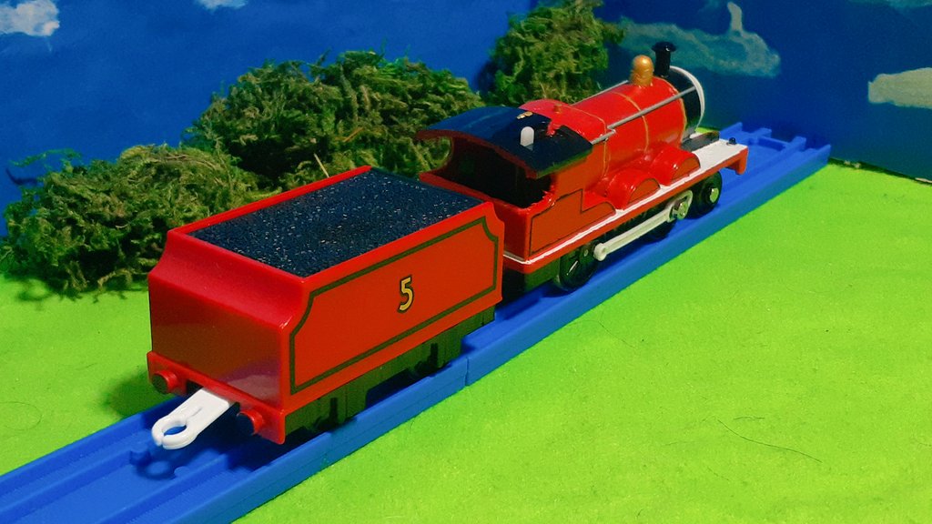 SodorEngines4's tweet image. 改造プラレール メカジェームス(ボイラー加工)
使用したボイラーはメカヘンリーから部品取りしスリムな状態で改造しました♪