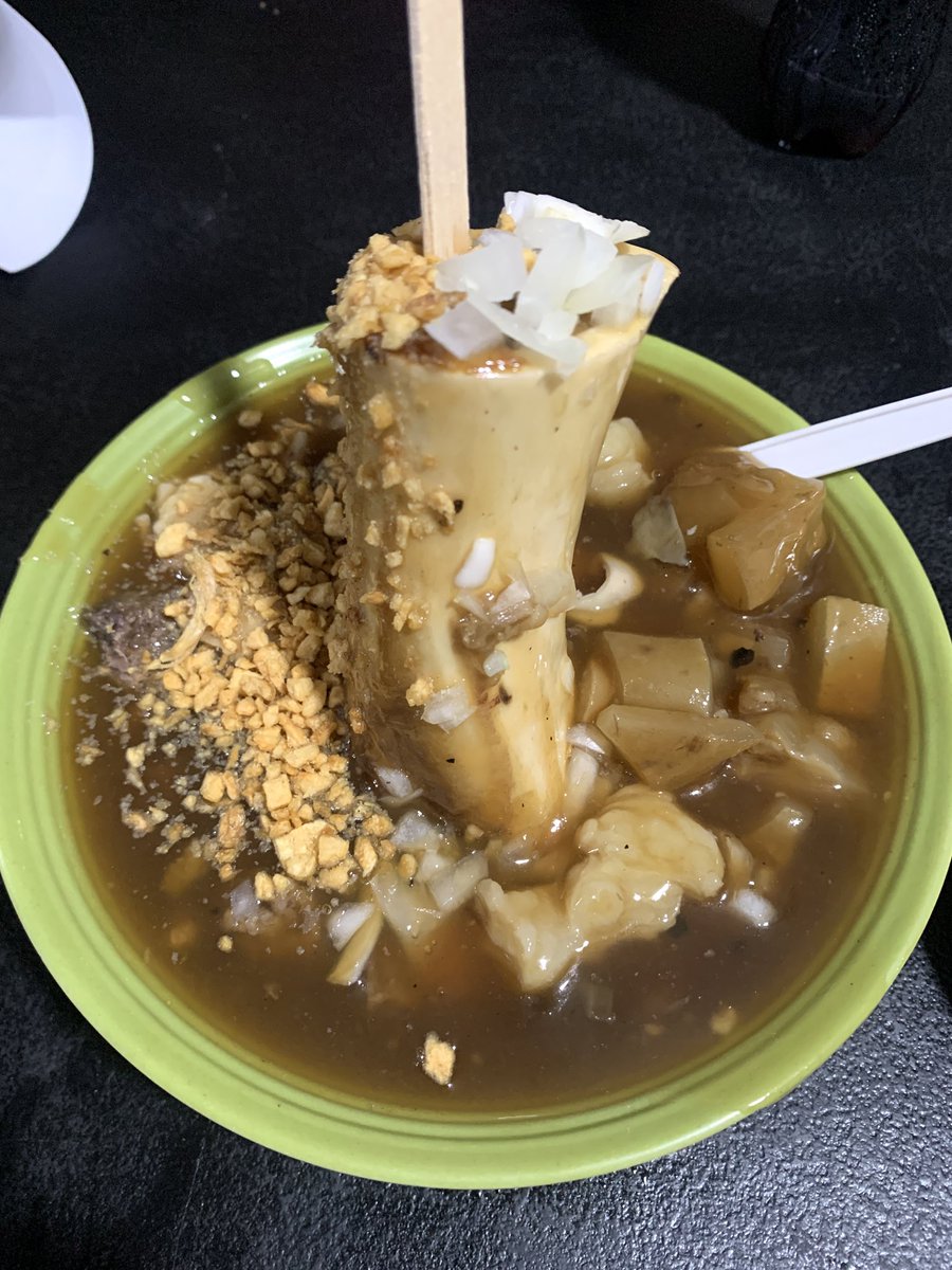 YesJustAJ's tweet image. When you’re a PARES lover, you should try Poy Pares at Brgy 183 Villamor, Pasay! Maraming options! This one is their Overload Pares with bone marrow, balat, taba, tumbong, laman and utak (which i opted to be excluded haha). 😋😋