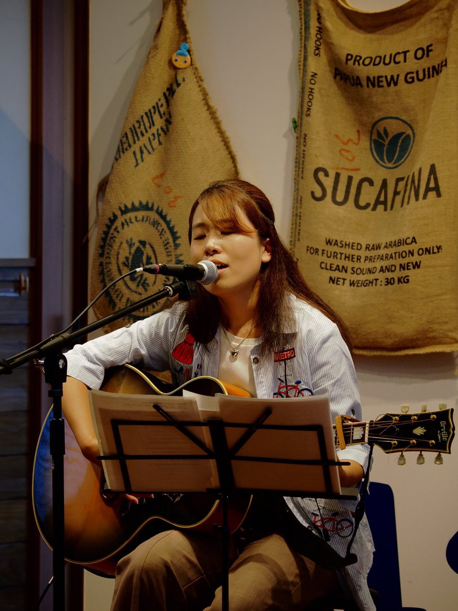 m424sara's tweet photo. 9月にも呼んで頂いた、佐久のカフェOAR さんでライブします！今年ラストライブ！お近くの方ぜひいらしてください😊
とっても素敵な空間と、おいしいお料理もありますよ✨

2025/12/27 土曜日
open 16:00 start 16:30

チャージ1,000円＋要オーダー

⭐️18:00〜SARA https://t.co/yQg6V6XXp0