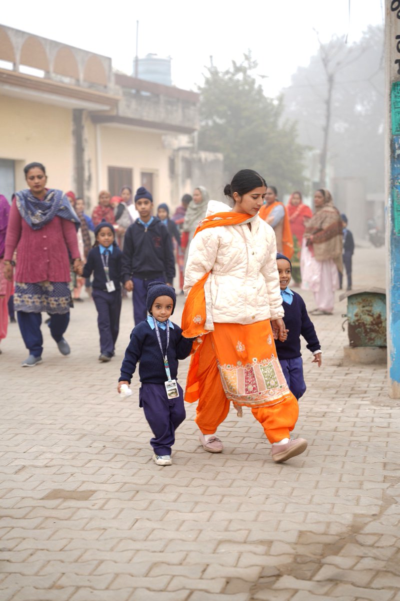 schooledu_pb's tweet image. Parents thronged schools across Punjab as a Mega PTM was conducted in all government schools on 20th Dec 2025.

Strong parent–teacher engagement, meaningful conversations, and shared commitment to students’ growth. #communityengagement #PTM