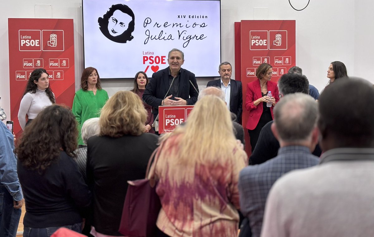 🌹 Los premios Julia Vigre que entrega mi agrupación cada año nos recuerdan que al <a href="/PSOE/">PSOE</a> no vinimos a soñar utopías, sino a hacerlas realidad.

Ayer en el <a href="/psoelatina/">PSOE Latina🌹</a> reconocimos a quienes las persiguen: la <a href="/AVCCBatan/">Asociación Vecinal Casa de Campo El Batán</a>, la AV de Puerto Chico y <a href="/F_Armengol/">Francina Armengol</a>.

¡Enhorabuena! ❤️
