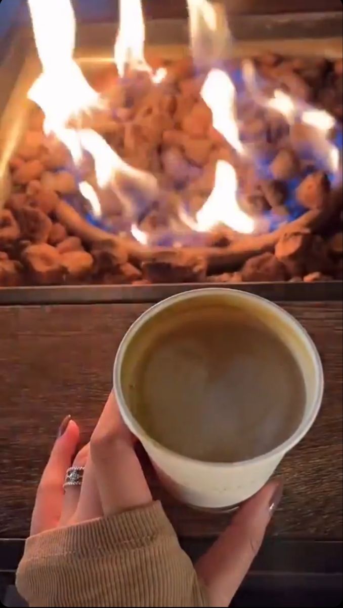 .
.
أفلت يدك
لا تجعل قلبك َراكعاً لمن تولوا.
.
#مساء_الخير