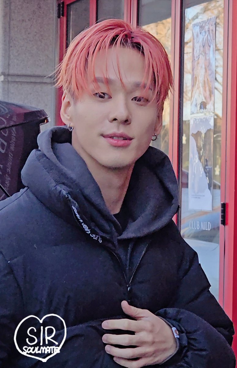 251221 Body Talk (from20 Remix) 청음회 #HELLOGLOOM 출근

역시 동반자이자 나대표님도 출근도장 꾸욱

<a href="/helloglxxm/">HELLO GLOOM</a>
#헬로글룸 #나웅재 #웅재 
#WAYBETTER #웨이베러