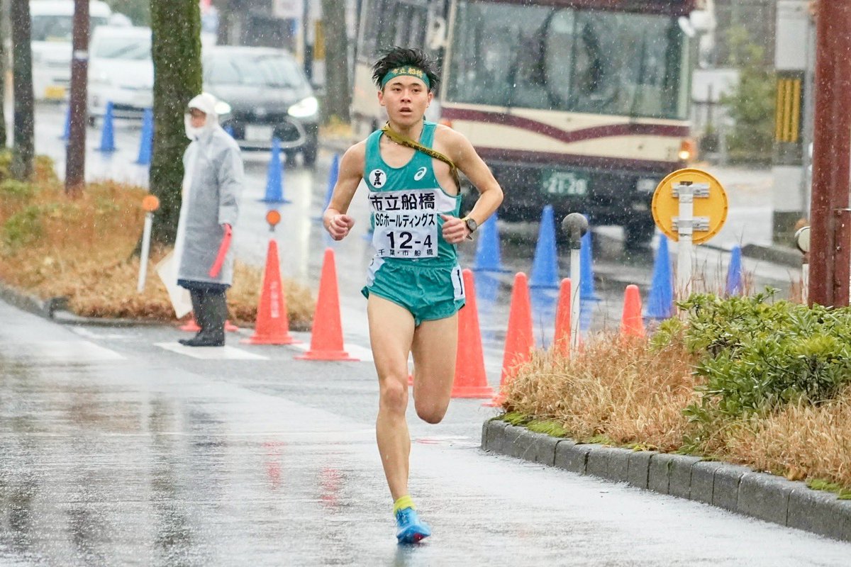 雨の都大路を激走／ 冬の京都で高校生がたすきをつなぐ全国高校駅伝