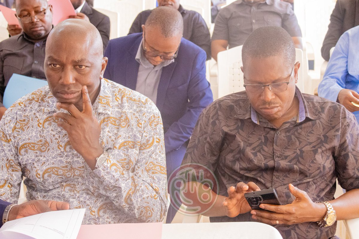 RTNBurundi's tweet image. 🇧🇮🇹🇿 Ujirani Mwema : les provinces frontalières renforcent leur coopération

Réunion tripartite Burundi–Tanzanie–RDC à Nyanza

Ce vendredi 19 décembre 2025, une réunion tenue au chef-lieu de la Commune de Nyanza, dans la province de #Burunga, a rassemblé les autorités