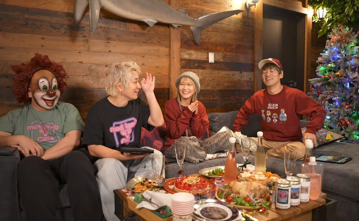 SEKAINOOWARI 12.21 YouTube Live Fukase 着用🪇🎄 ・PALACE UGG