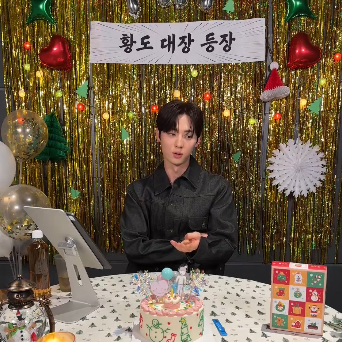 런 tweet media