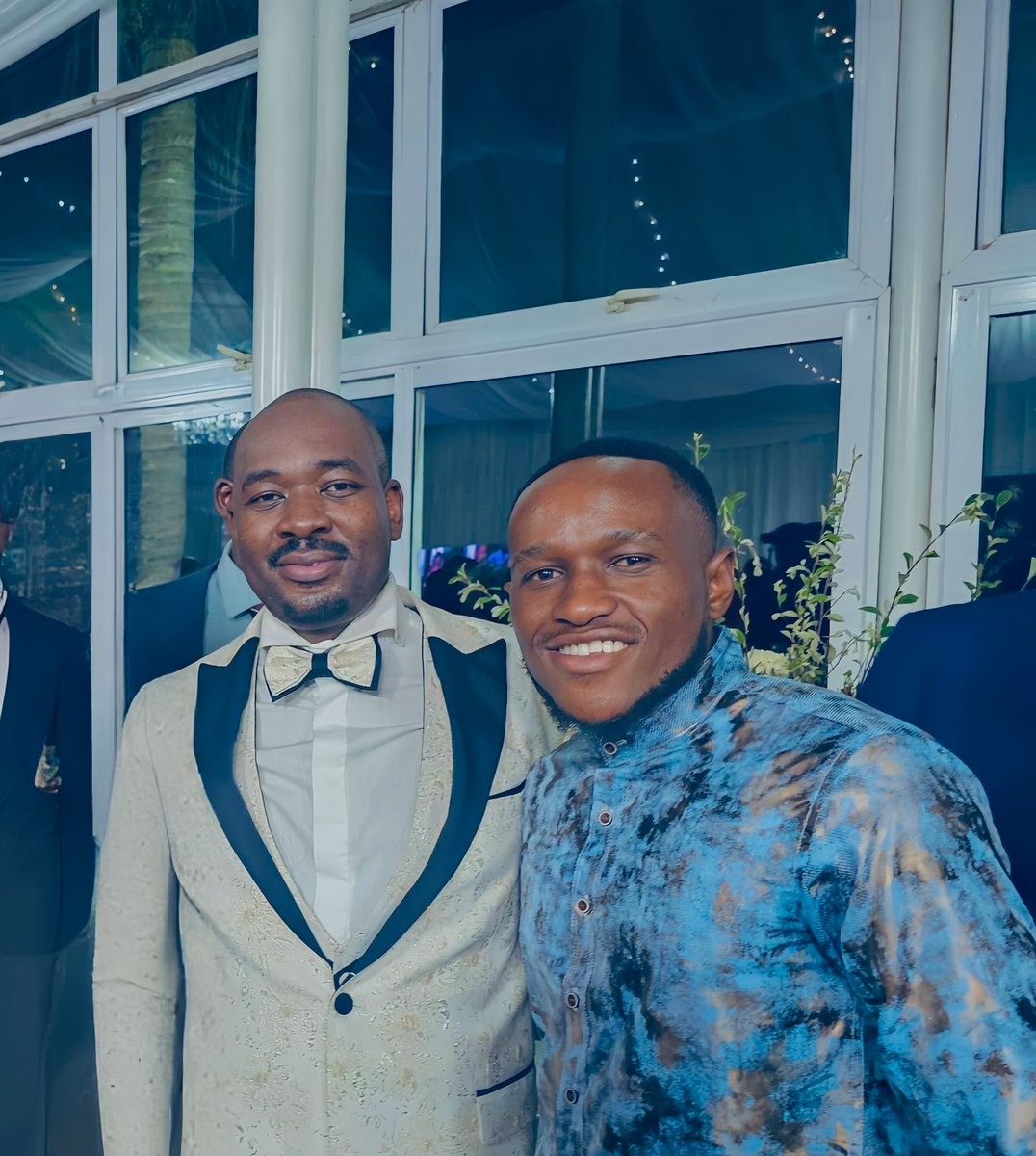 The future belongs to our energetic youth ,driven and unyielding. As we honor the aspirations of the people, we also stand steadfast behind President  Nelson Chamisa in shaping a prosperous nation!!
#ChamisaMyPresident #youth