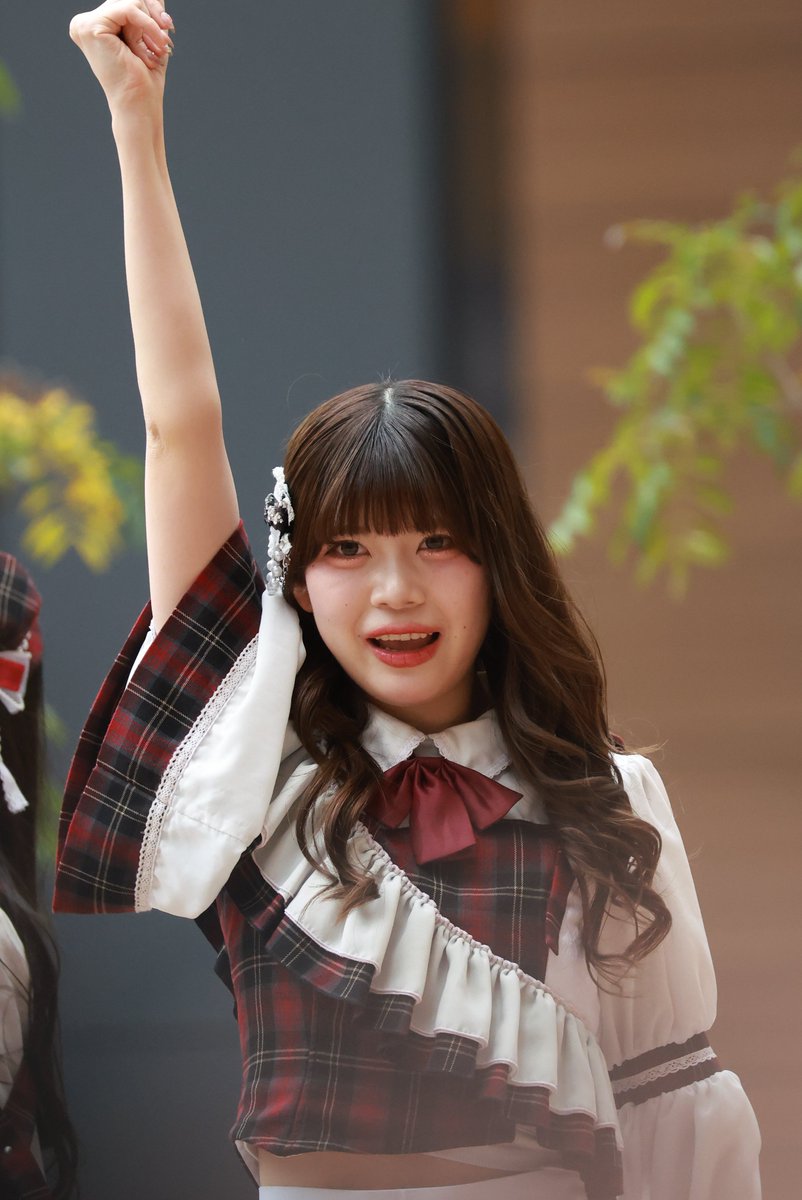 20251221 ハルニシオン ｢フリーライブ｣ @ 横浜ビブレ前 Niigo広場 村瀬