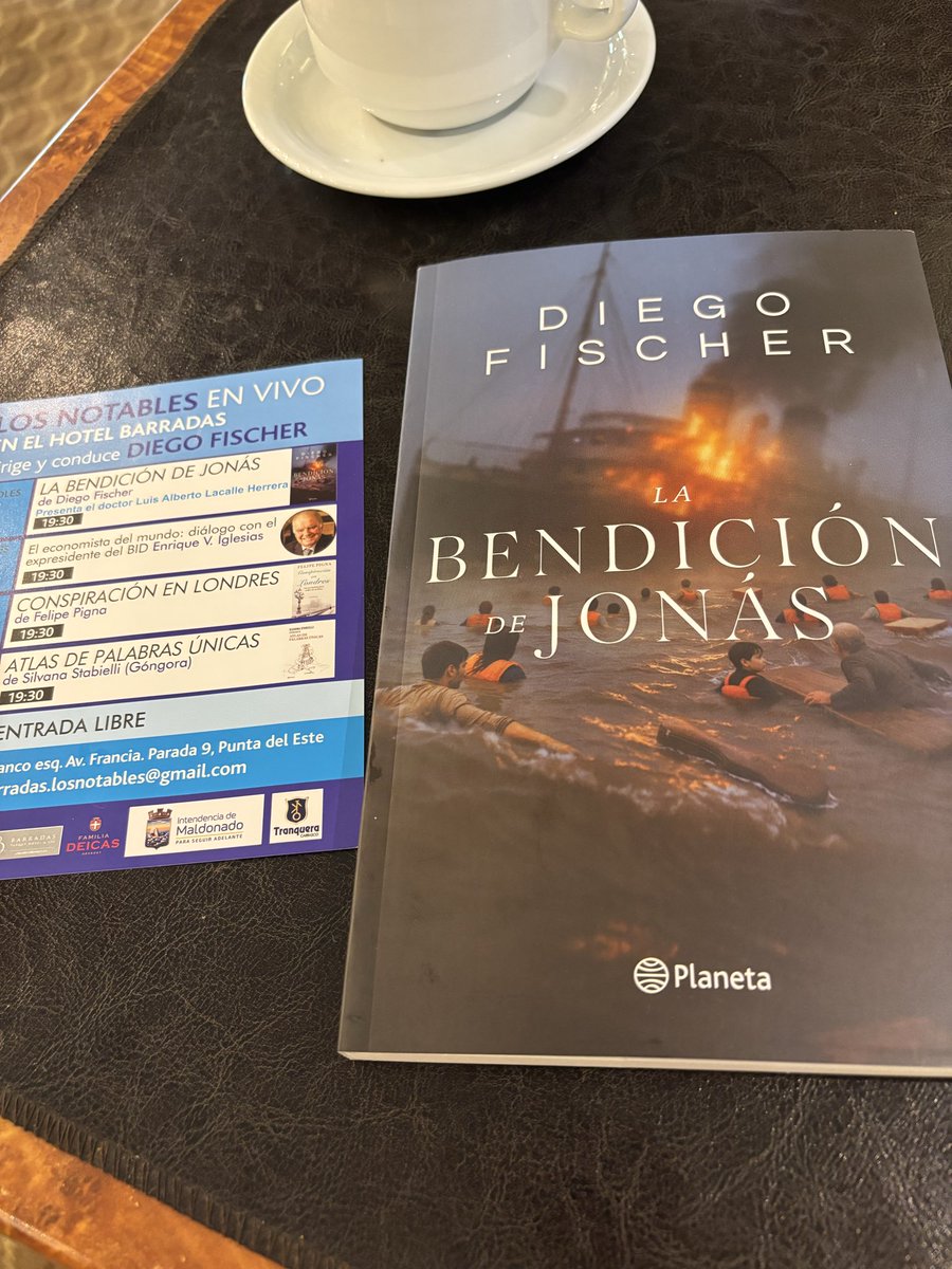 Hay mañanas q arrancan bien. Precioso hotel, buen café y un libro q un gran escritor deja en tus manos. Gracias <a href="/diegofischer14/">Diego Fischer</a>