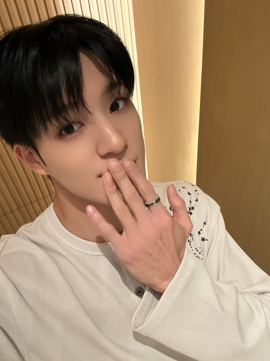 jenomorollss's tweet image. sunsunie🤭