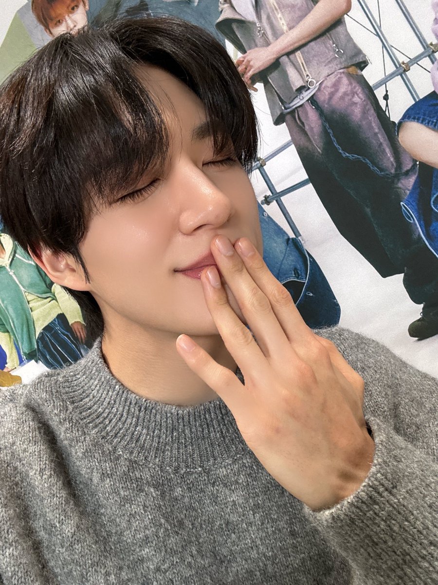 jenomorollss's tweet image. sunsunie🤭