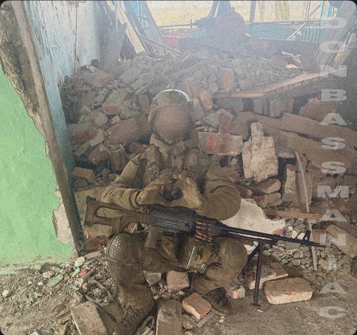 Andrei 🪶 (@commanderandrei) on Twitter photo 