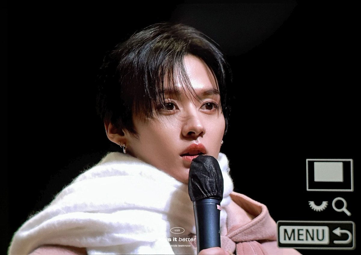 kissitbetter_98's tweet photo. 251221 사운드웨이브  대곶면 한가인,,
#리노 #Straykids https://t.co/LTETVM5W8k