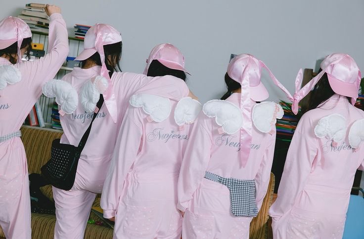 miunjeans's tweet image. ઇ 𐀶 ઉ ˚ 。 . ⋆ #NEWJEANS