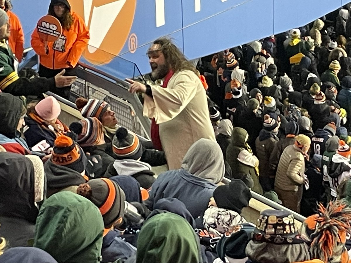 doubleTrocks's tweet image. Fan of the game! Celebrating his birthday a little early!