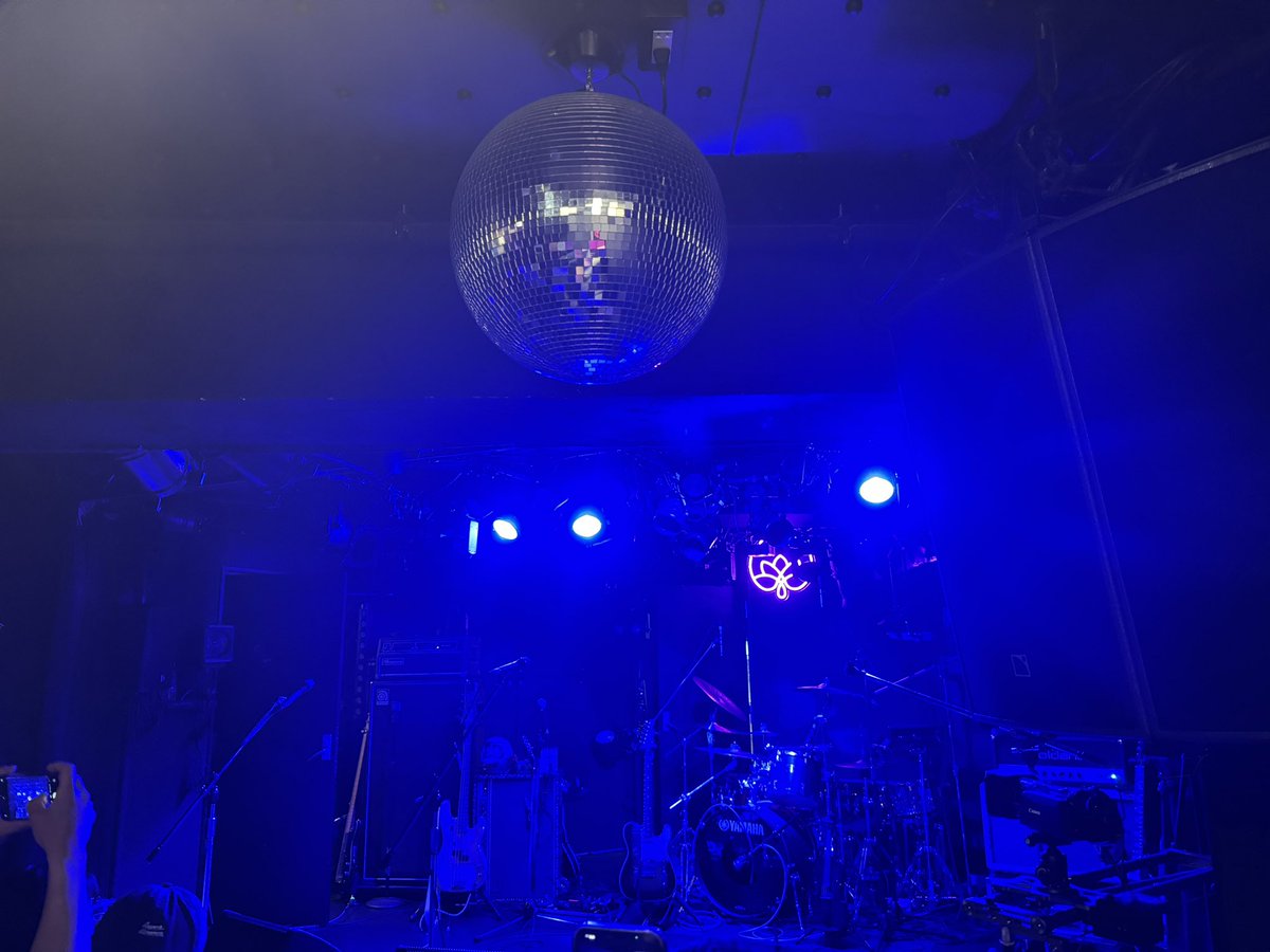 shinobru's tweet photo. 今年のライブ納めでしためちゃ楽しかったですありがとうございました!
#PADOMA
#俺たちのヴァイブレイトショウ
#アルカラ
#ABSTRACTMASH https://t.co/dXBCcPWcXK