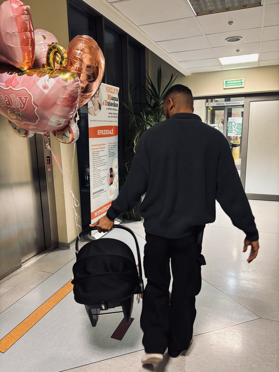 Grey_Manuel_'s tweet image. And 2 became 3 - 💕