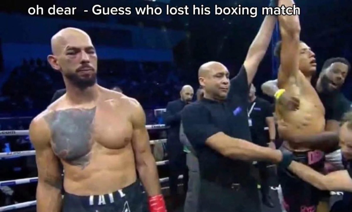 Double whammy for the far right in Dubai. 

Fascist #TommyRobinson gets called out as an Islamophobic ‘rat’ by boxer Ty Mitchell &amp; violent misogynist Andrew Tate gets battered. 

It must be Christmas 🔥