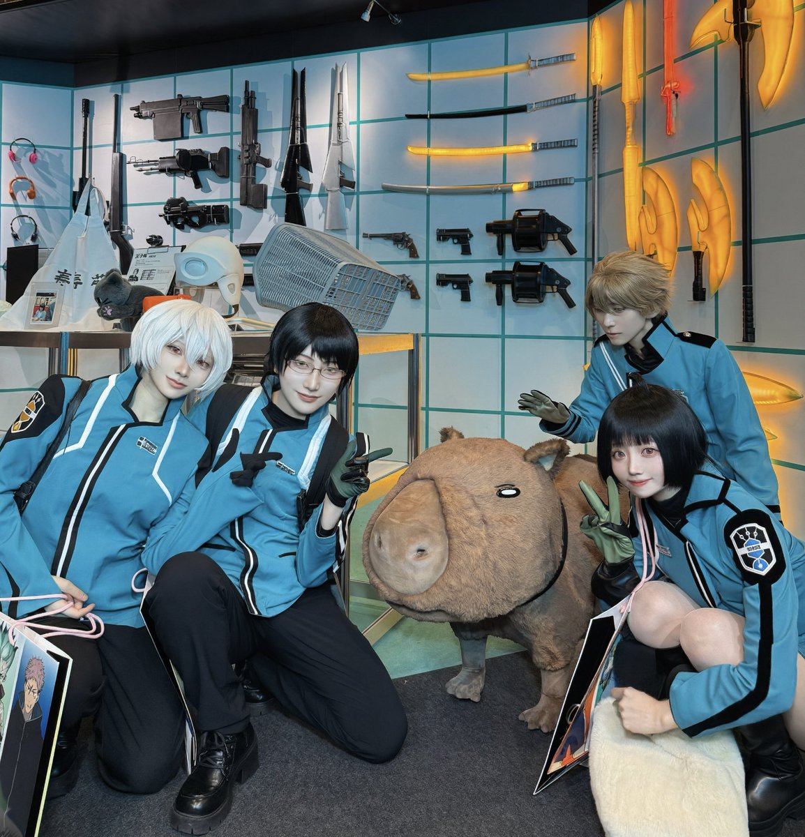 2日目‼️スタッフさんに玉狛第二と雷神丸一緒に撮ってもらえました！ワーステエリア思い入れ詰まりすぎて涙

 #ジャンプフェスタ2026