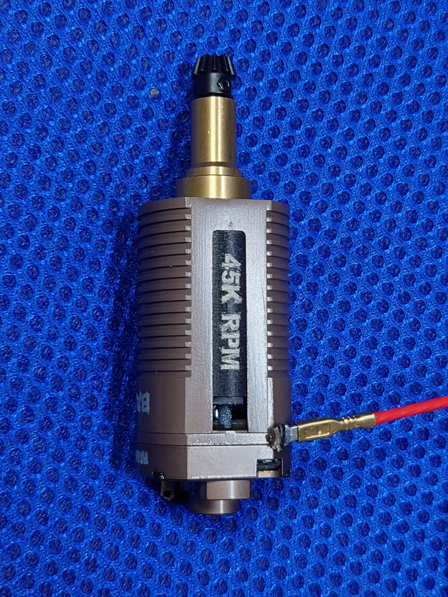 先日、#SFA さんで有償交換してもらった #WARHEAD BASE 45kブラシレス