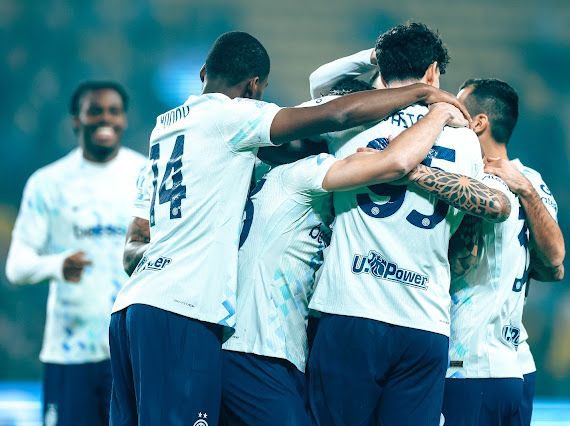 نابولي وبولونيا .. وجهًا لوجه في نهائي كأس السوبر الإيطالي
<a href="/SaadAbdullah92/">سعد المصبح</a> 

الرياض - سعد المصبح 

تقام مساء يوم الغدٍ الاثنين، المباراة النهائية على لقب كأس السوبر الإيطالي بنسختها الـ(38)، بين فريقي نابولي ومنافسه بولونيا على ملعب الأول بارك في العاصمة الرياض، في البطولة التي