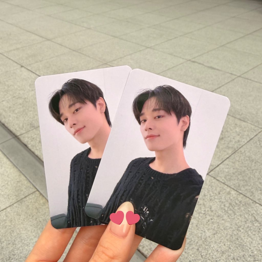 録音聞き直したら「わ〜お久しぶり〜」のあと、元気？って聞いてくれてたみたいㅜㅜ
聞いてなくて()大後悔 ><

お渡しなぜか2枚くれるし（え、いいの？ってなった♡︎）ぽっぽもしてくれるし….だいすき~~~♡︎