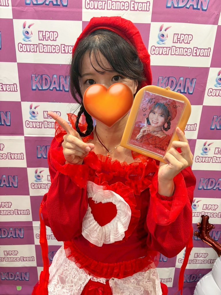 sw418et's tweet photo. とくべチュ踊れて楽しかった！
本当に練習で間違えたことないフリが突然飛んで固まってしまったのが本当に本当に後悔しかない…リベンジしたい…
花菜ちゃん踊れて楽しい♡
衣装みんな可愛すぎた💓 https://t.co/qGN9zMX5LM