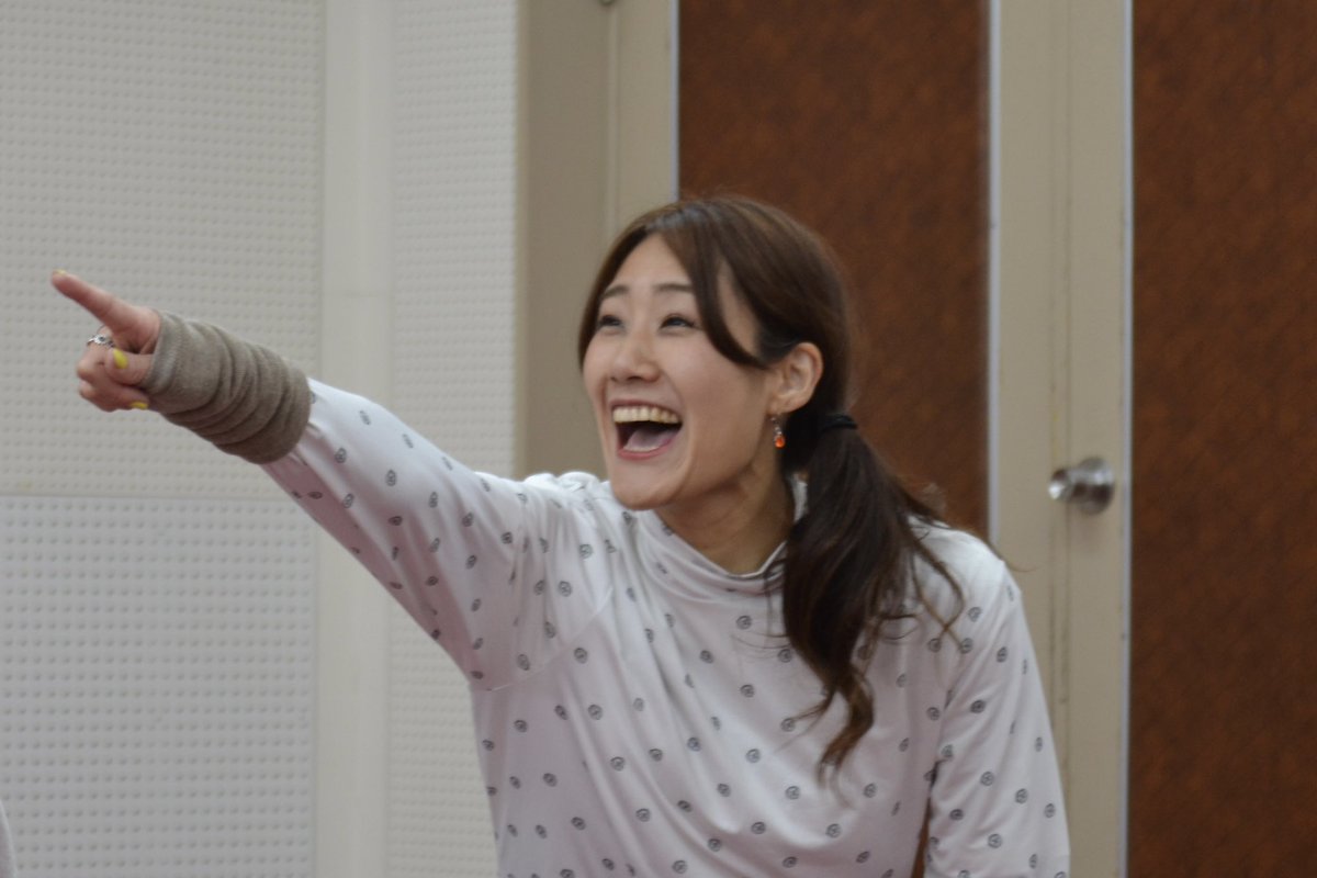 kansei_tottori's tweet photo. #舞台を作る人たち
キャスト紹介⑧
【名前】森本里美(表現部とっとりのハナコ)
【役名】小林香織
【意気込み】
あたし「元気印の表現者といえば～？」
みんな「さとみ⤴⤴⤴！！」
あたし「はーい！表現部とっとりのハナコのマネージャー！表現はいつも全力！客演燃えてます！よろしくお願いします！」 https://t.co/UgHEsG4qjt