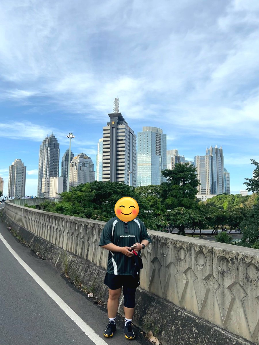 LingOrmFaen's tweet photo. I'm not a morning person, nor a runner..Just an ordinary girl who likes to walking in the side street, enjoying the morning view 🥹😍😌

#AlwaysWonder #shortescape
#Linglingkwong #หลิงหลิงคอง https://t.co/U4AxQKerpM